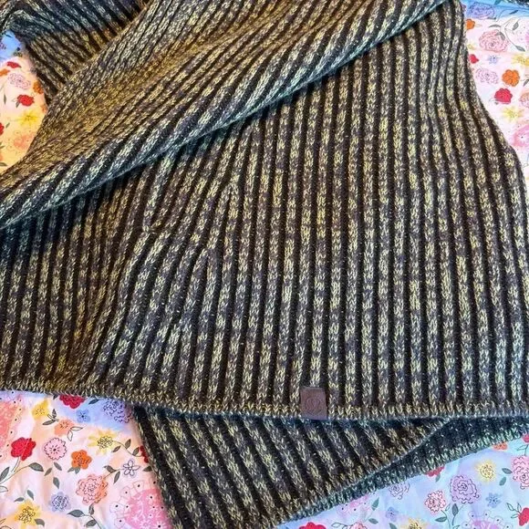 Lululemon Cotton-Cashmere Blend Sweater Wrap - Picture 9 of 9